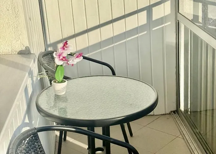 A&y Airport Chopin Modzelewskiego